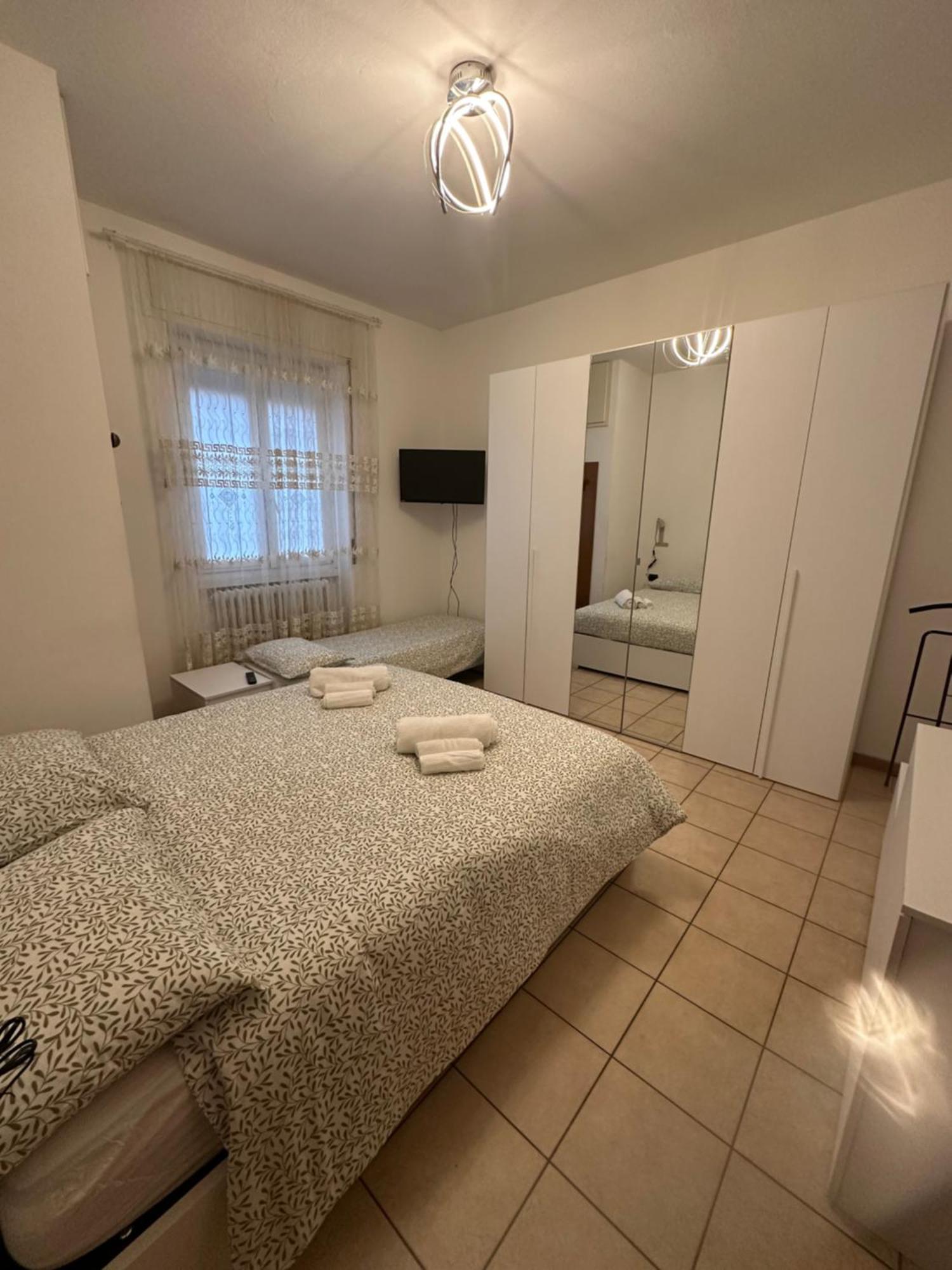 Elegant House By Mony - Free Wi-fi Apartment *